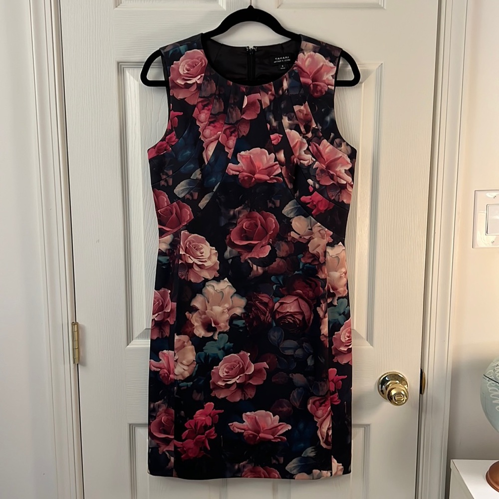 Tahrai Dark Watercolor Floral Sleeveless Dress - Size 6